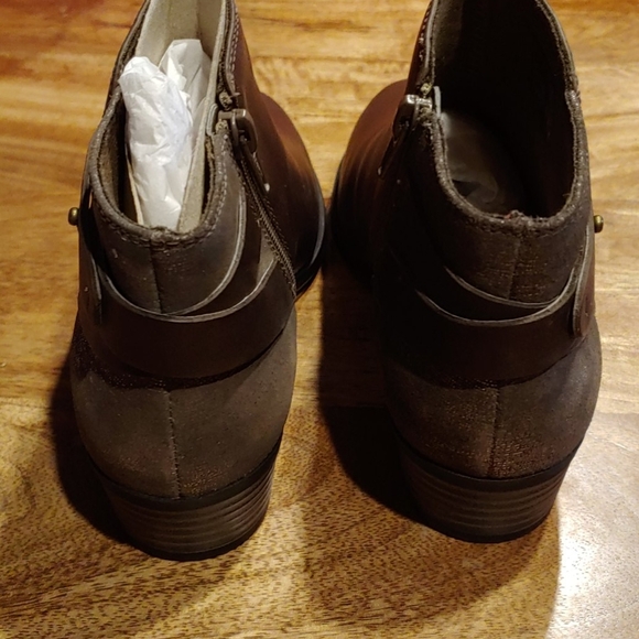 NIB Clark's Addit Glady's Boots - Picture 4 of 9